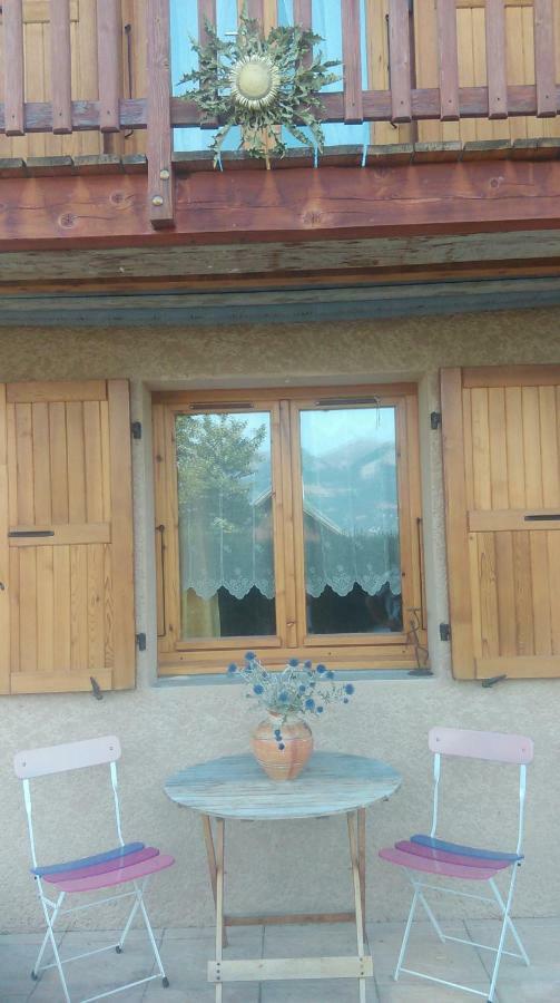 La Carline Bed and Breakfast Guillestre Exteriör bild